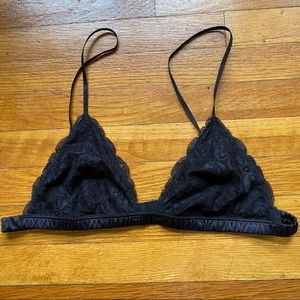 Urban outfitters black lace bralette m